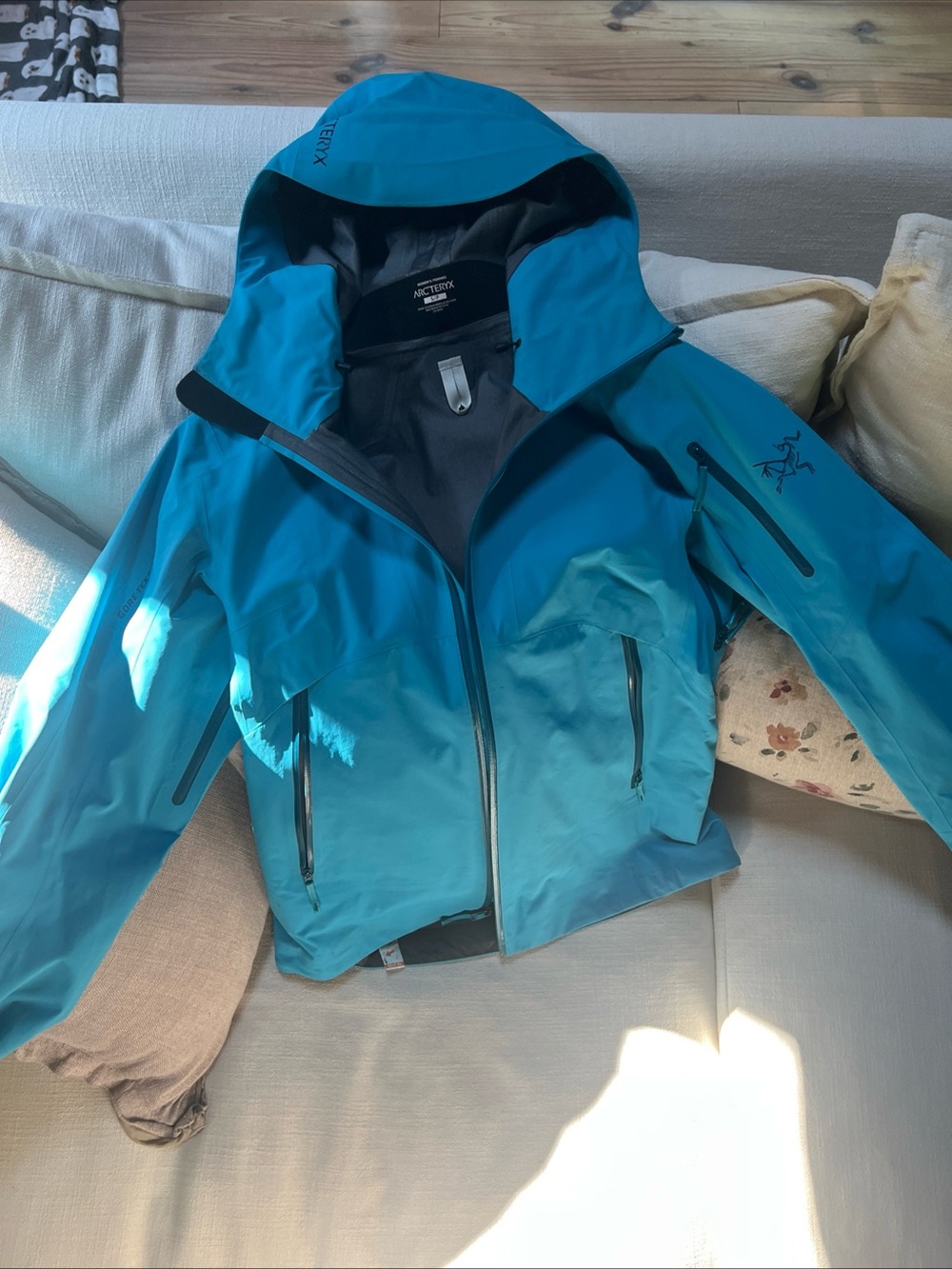 Arc’teryx Women’s Scimitar Gore-Tex Pro Ski Shell Jacket Blue Size S
